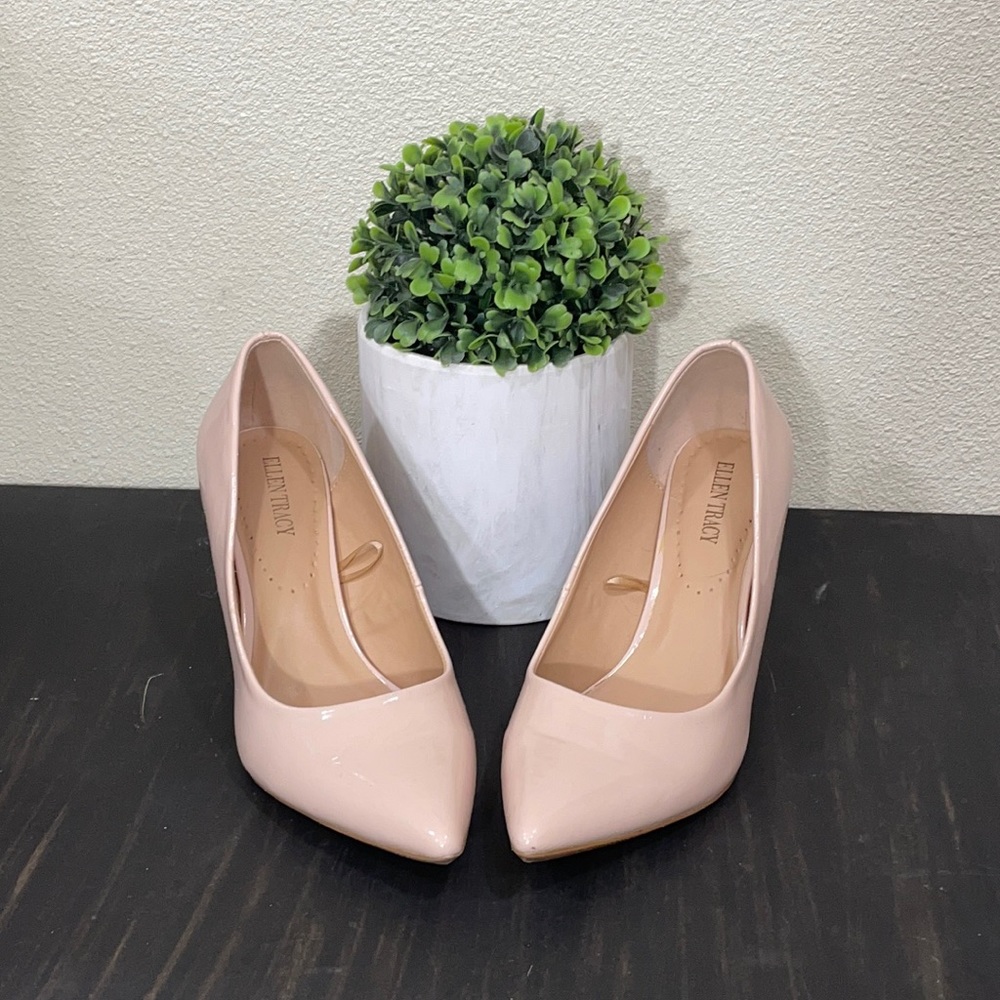Ellen Tracy Heels